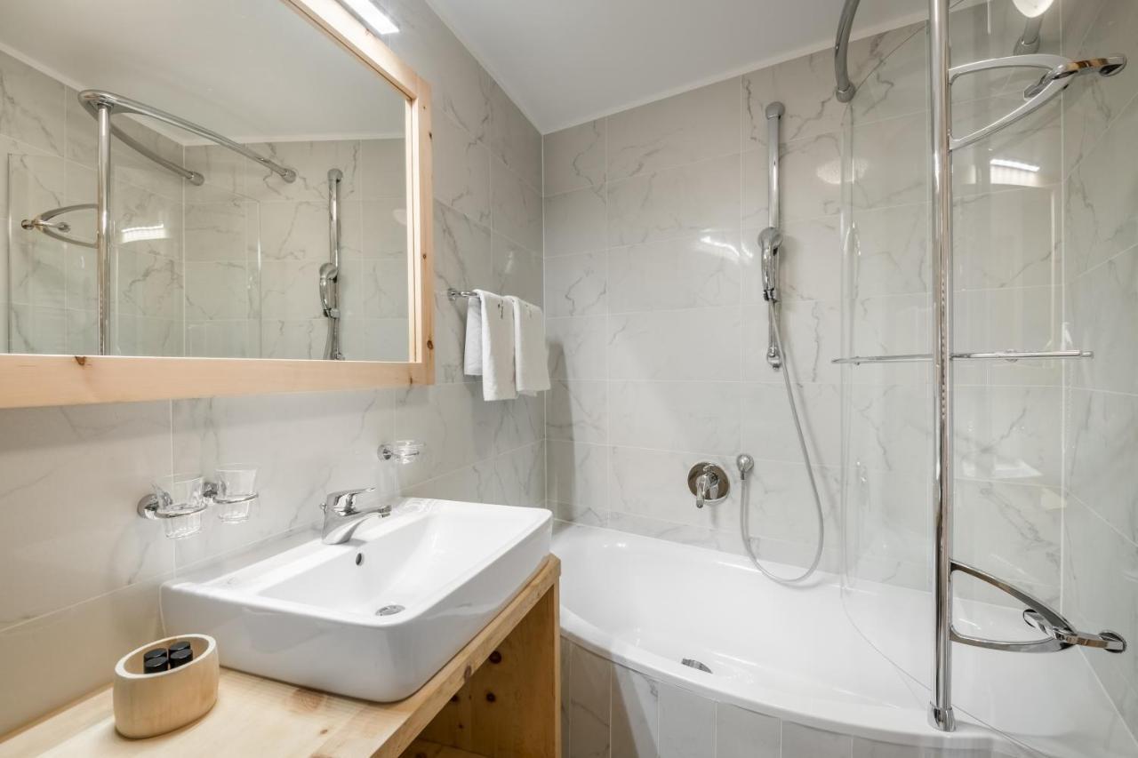 Hotel Digon Ortisei Bagian luar foto